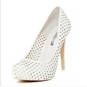 BCBGENERATION LADIES POLKA HEELS
